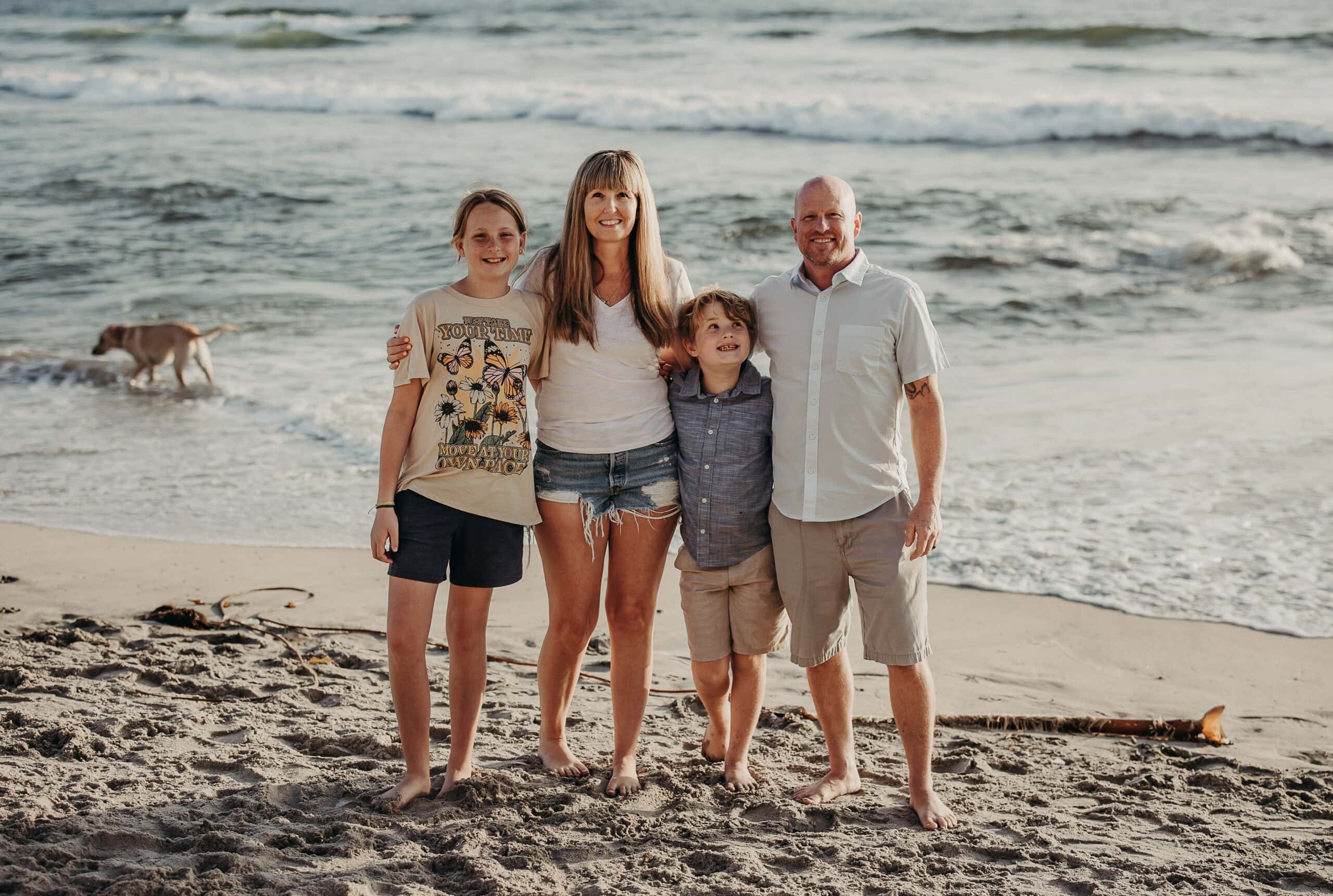 BriGeeski family - Bri, Mark, kids and Lucy by the beach